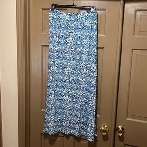Maxi skirt   Blue teal and white flowered print throughout   Sz XL  worn once